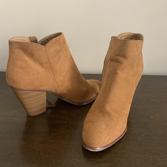 Camel Tan Suede Ankle Booties 8 US - Picture 1 of 5